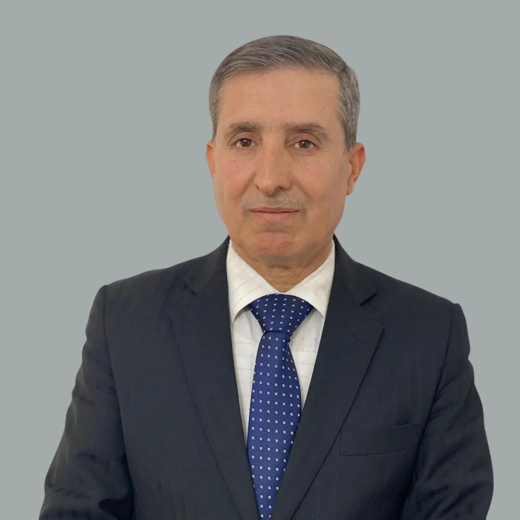 الأستاذ محمد رسلان